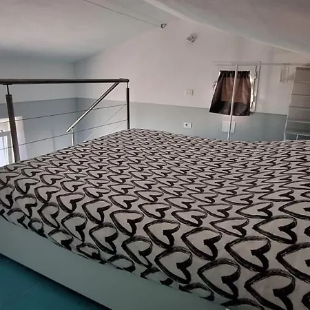 House Apartment *